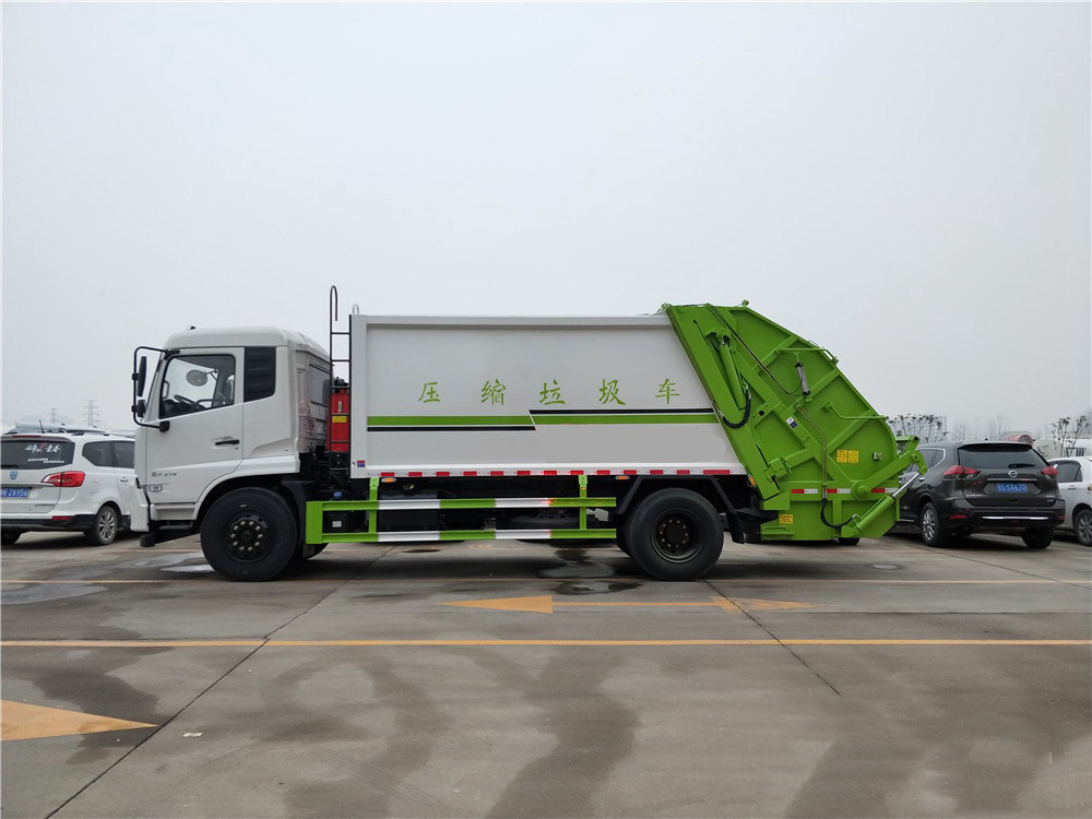 18吨 东风天锦压缩垃圾车