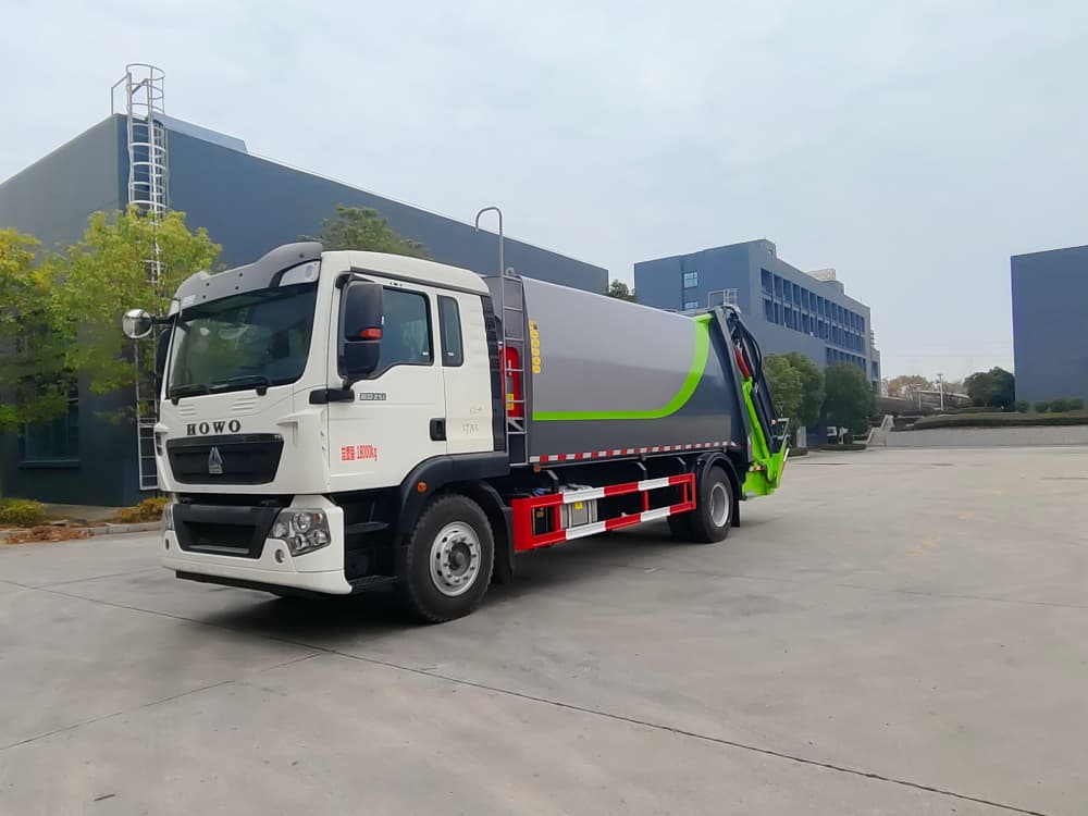重汽压缩垃圾车