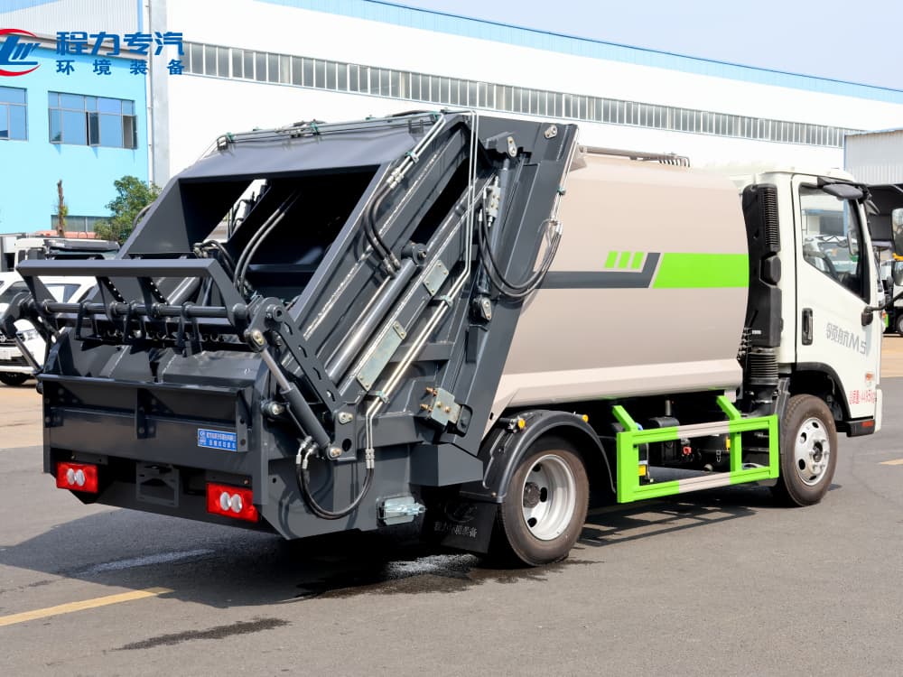 蓝牌 领航（5.8方）压缩车