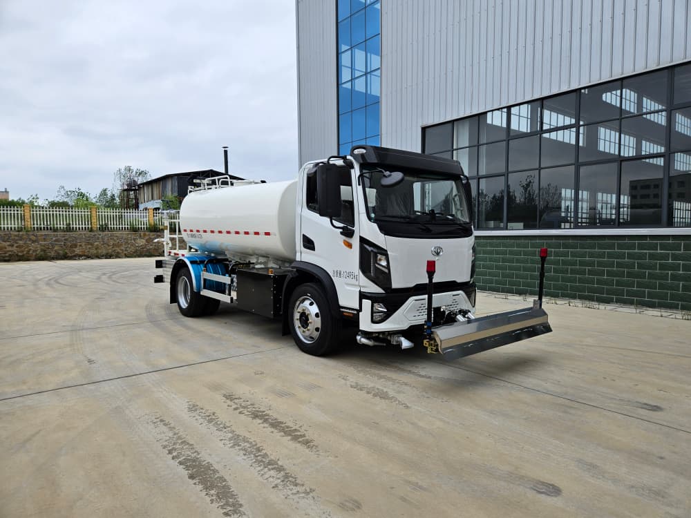 12t 纯电动清洗洒水车
